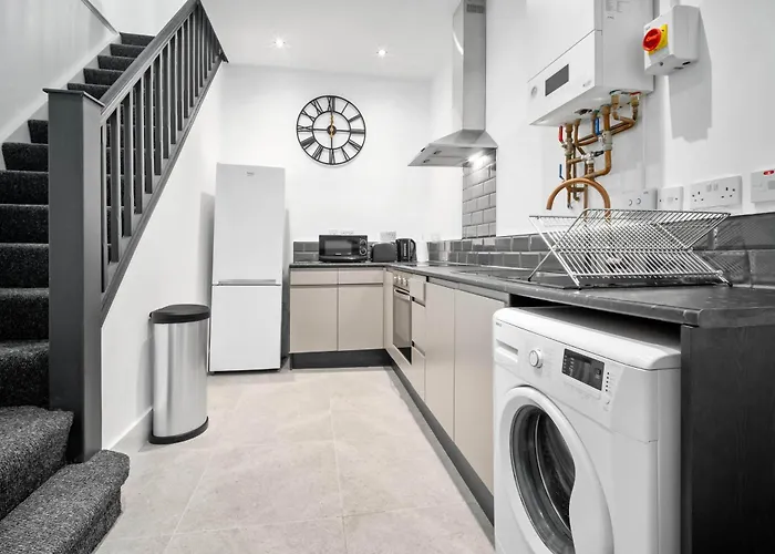 Luxe Apartment - Rowley Regis - Parking - Top Rated - Netflix - Wifi - 49Bg
