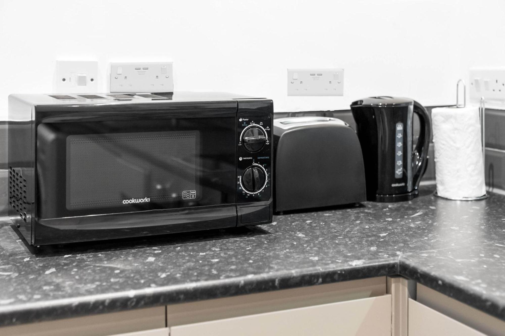 Luxe - Rowley Regis - Parking - Rated - Netflix - Wifi - 49bg *