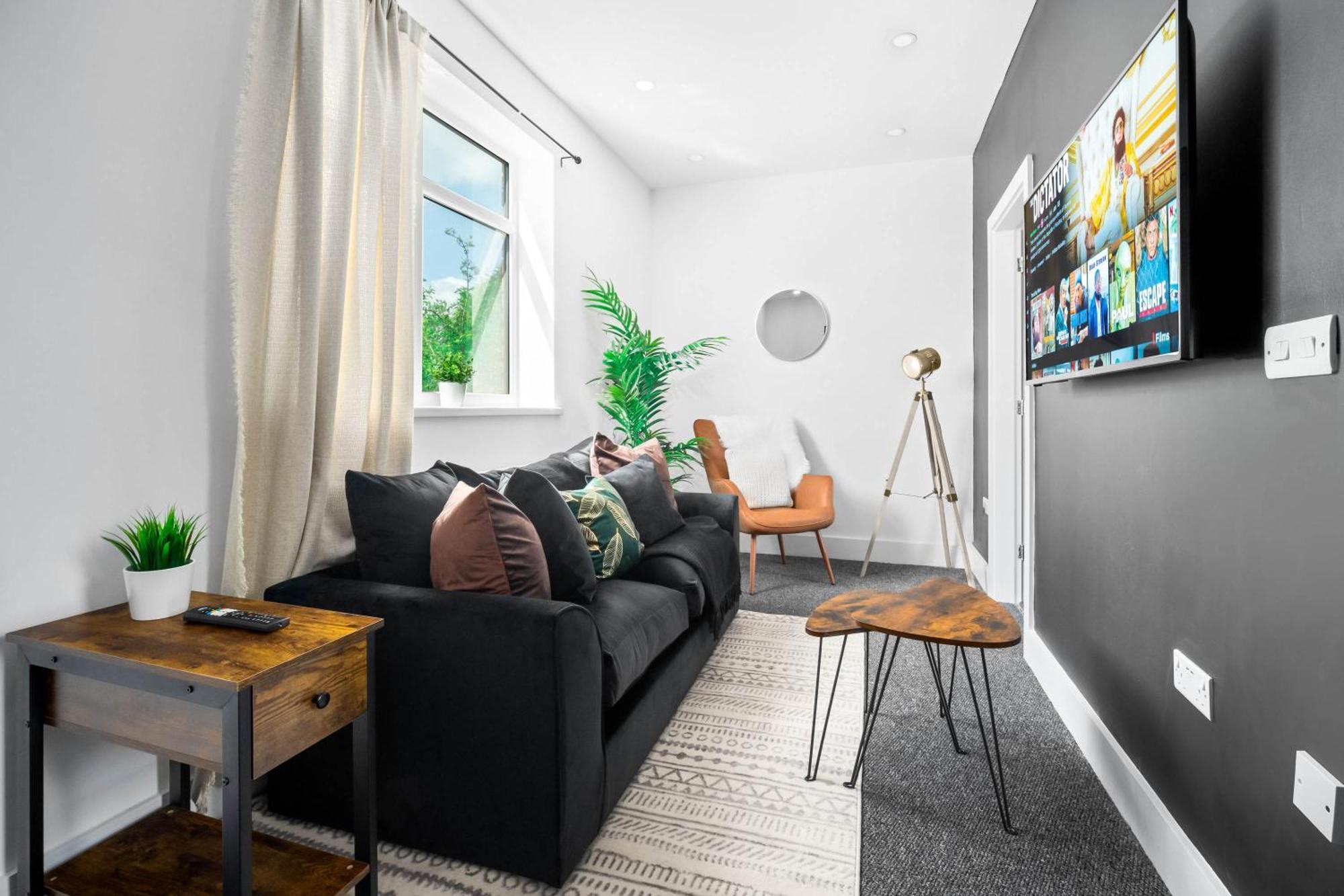 Luxe - Rowley Regis - Parking - Rated - Netflix - Wifi - 49bg *