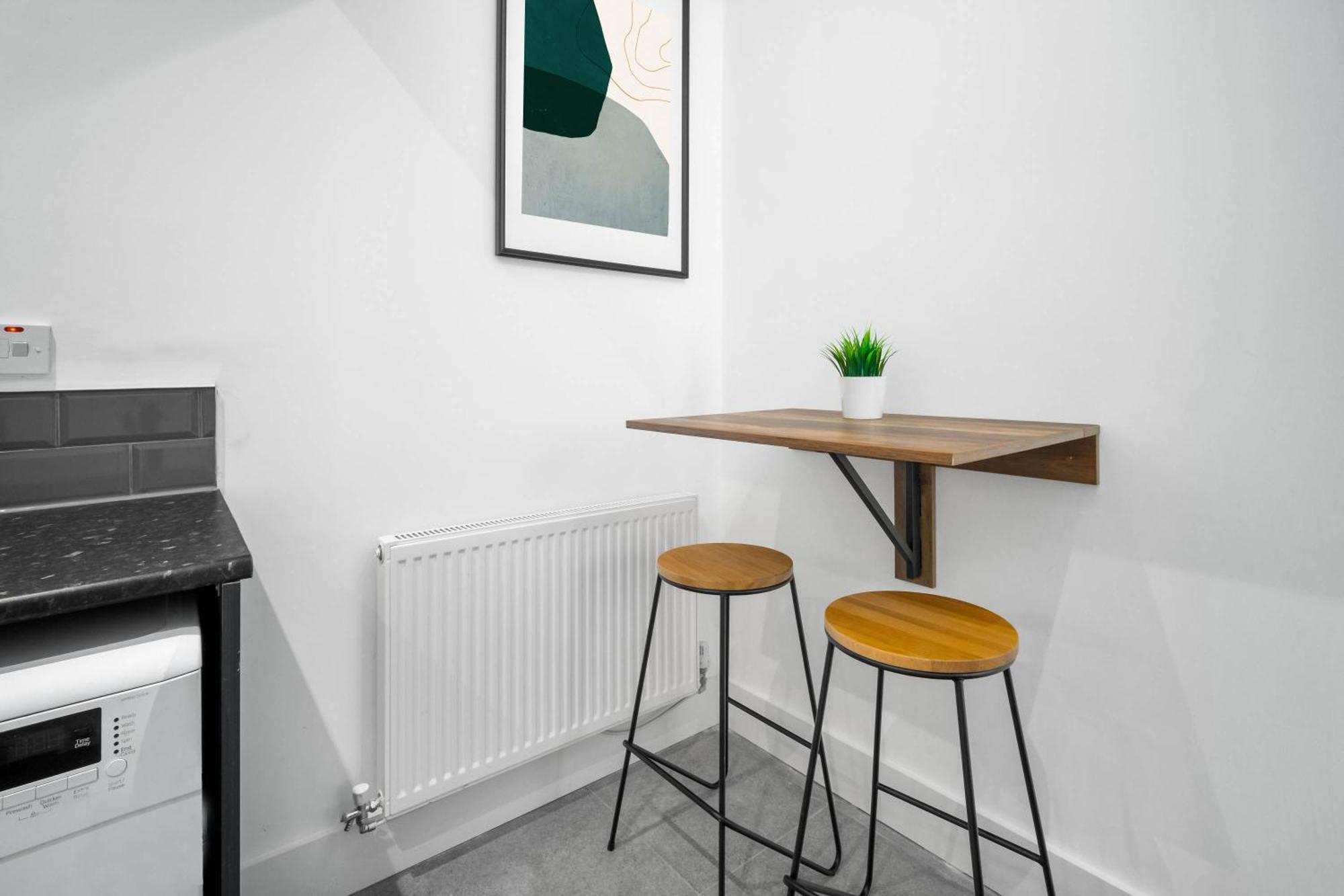 Luxe - Rowley Regis - Parking - Rated - Netflix - Wifi - 49bg Apartment